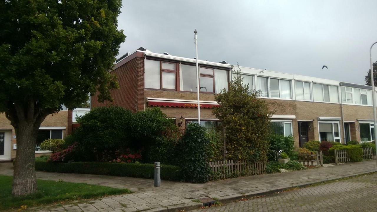 Bordine Guesthouse Leeuwarden Exterior photo